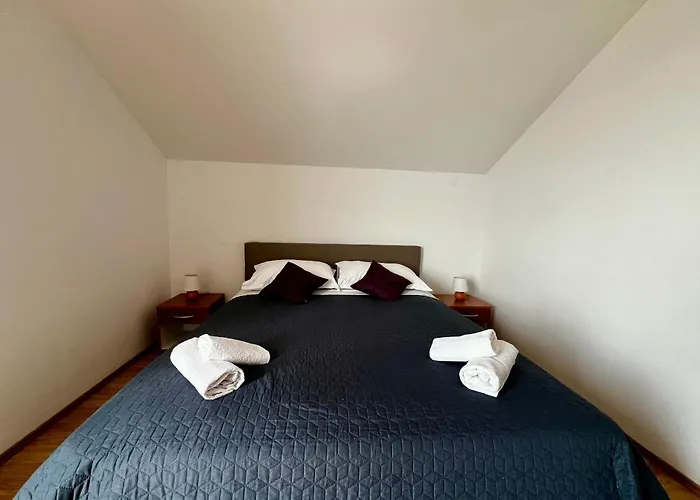 Apartments Lira