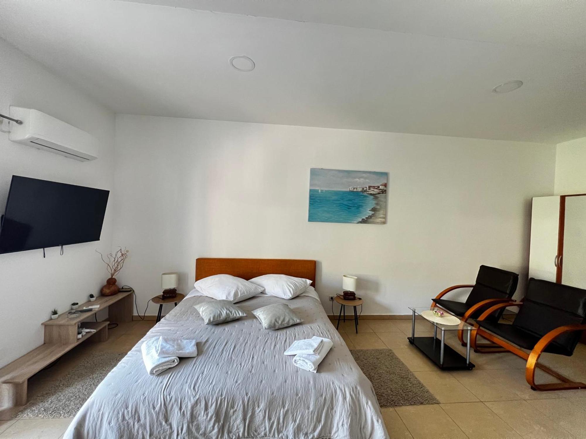 Lira Apartment *