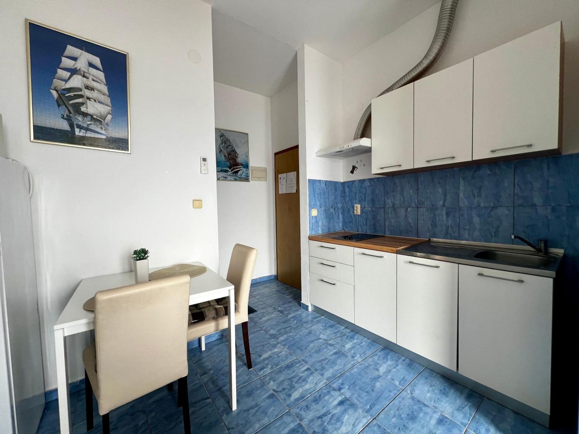 Apartment Lira Mlini