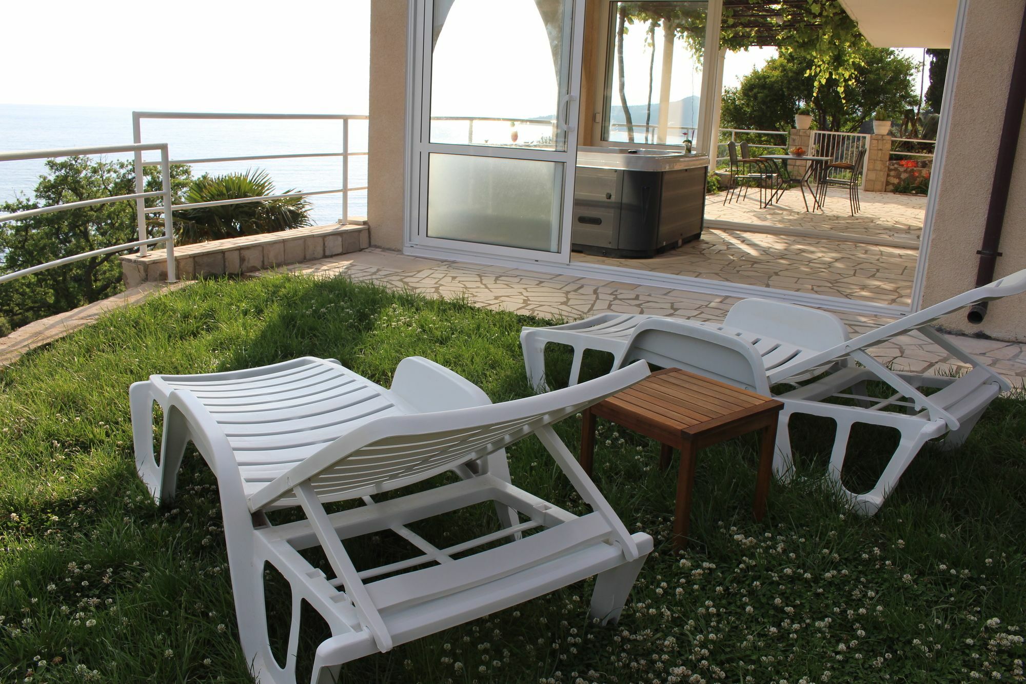 Apartment Lira *